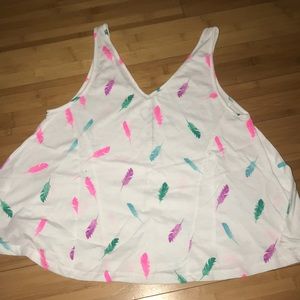 Super cute white summer top!